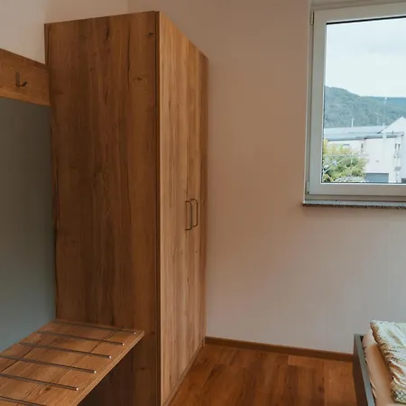 Otel Ferienweingut Serwaziwein