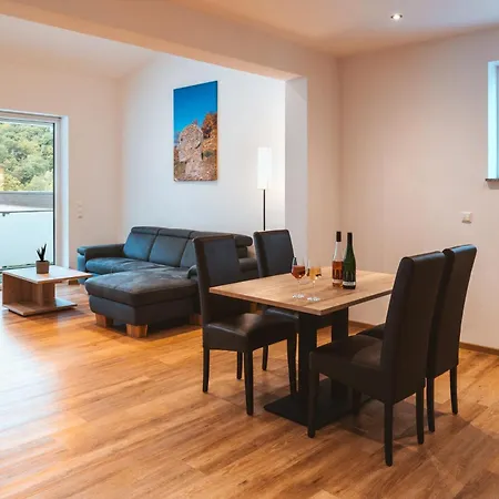 Ferienweingut Serwaziwein 2*