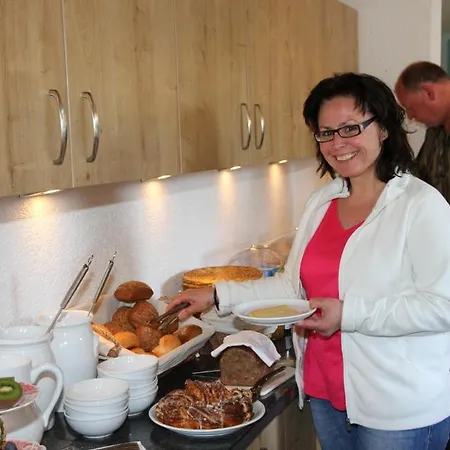 Otel Ferienweingut Serwaziwein 2*