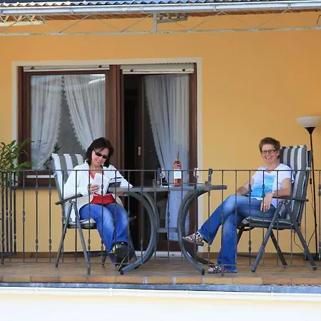 Ferienweingut Serwaziwein 2*