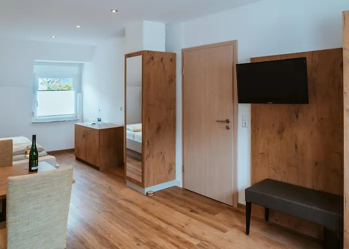 Hotell Ferienweingut Serwaziwein