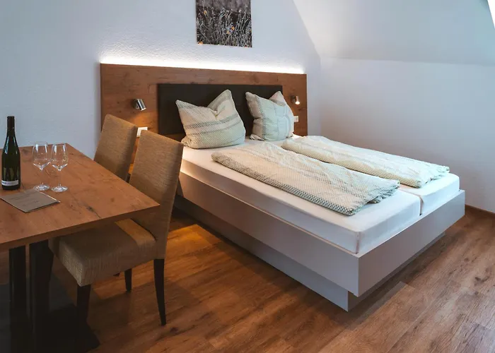 Hotel Ferienweingut Serwaziwein 2*