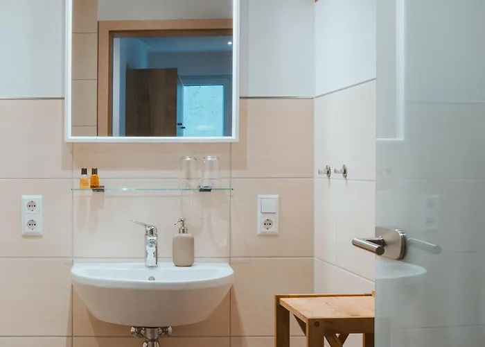 Ferienweingut Serwaziwein Hotell Mesenich