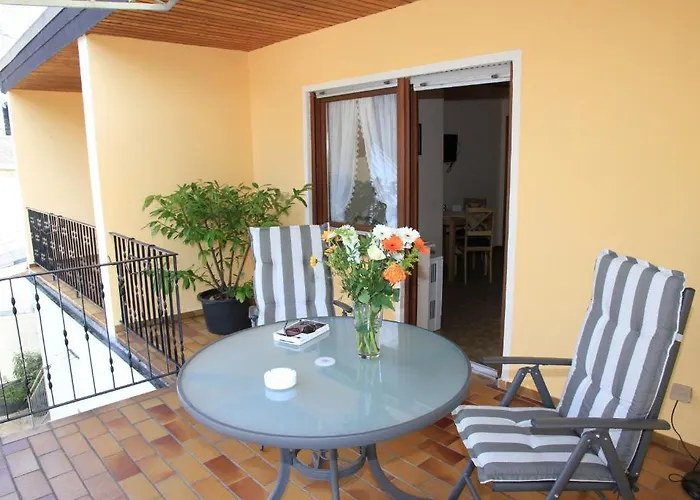 Hotel Ferienweingut Serwaziwein 2*